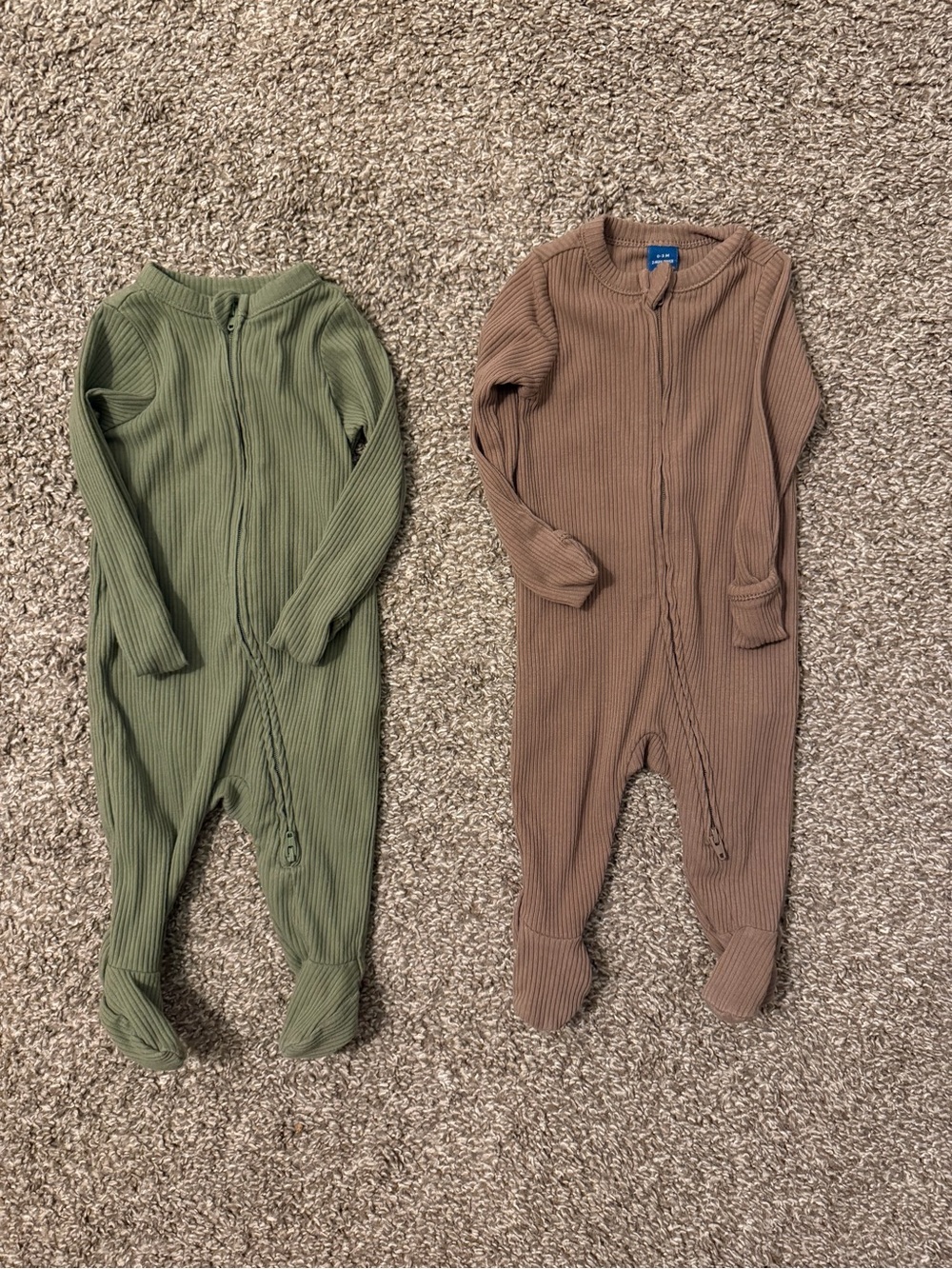 2 Old Navy Ribbed double sleepers 0-3 months